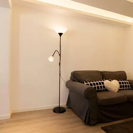 Spacious Basement In Alameda With Lovely Terrace! Apartment