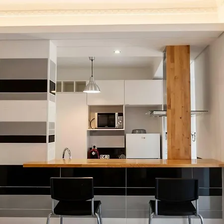 Apartment Spacious Basement In Alameda With Lovely Terrace! Lissabon