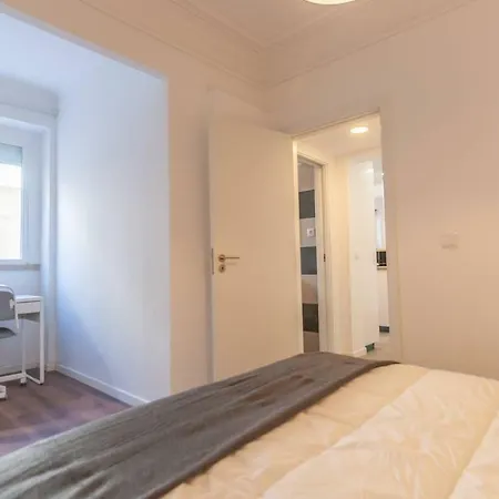 Apartment Spacious Basement In Alameda With Lovely Terrace! Lissabon
