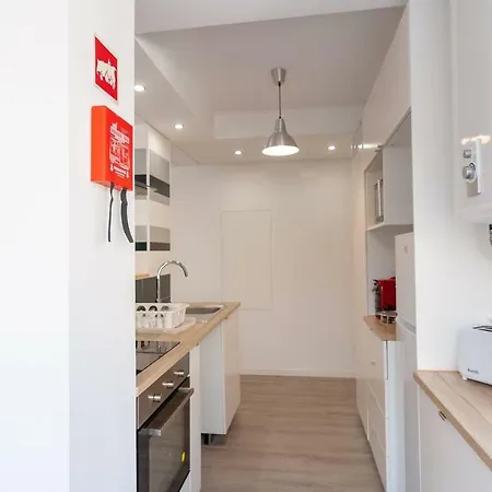 Spacious Basement In Alameda With Lovely Terrace! *