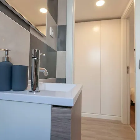 Apartment Spacious Basement In Alameda With Lovely Terrace! Lisbon